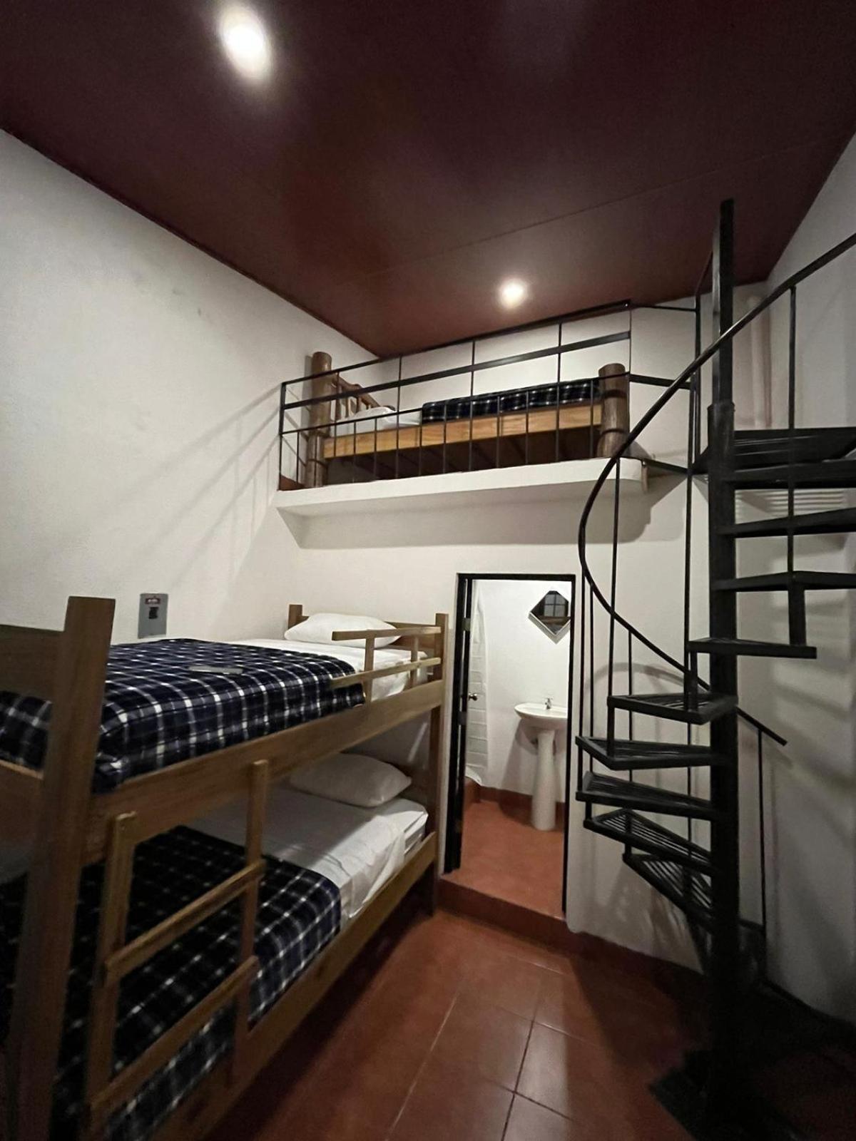 Hostal 17-52 Guatemalaváros Kültér fotó