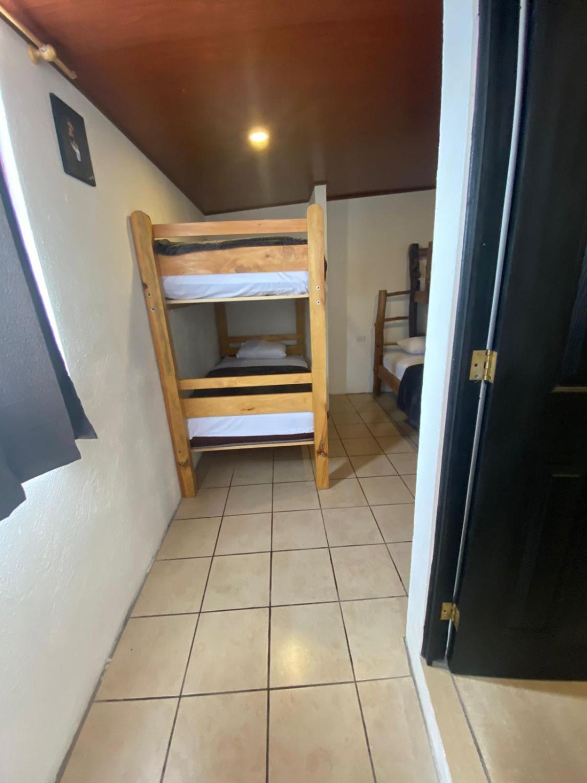 Hostal 17-52 Guatemalaváros Kültér fotó