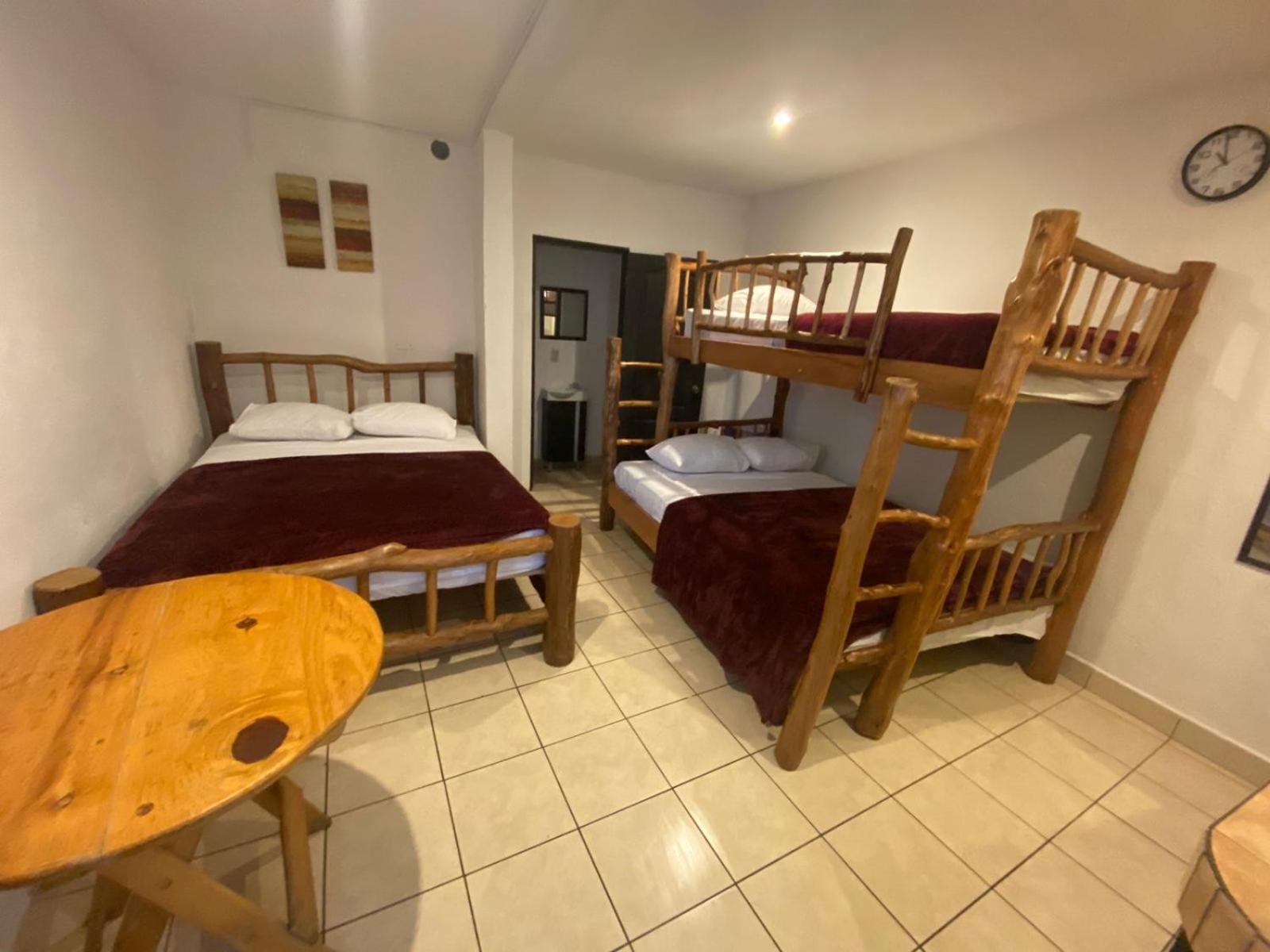 Hostal 17-52 Guatemalaváros Kültér fotó