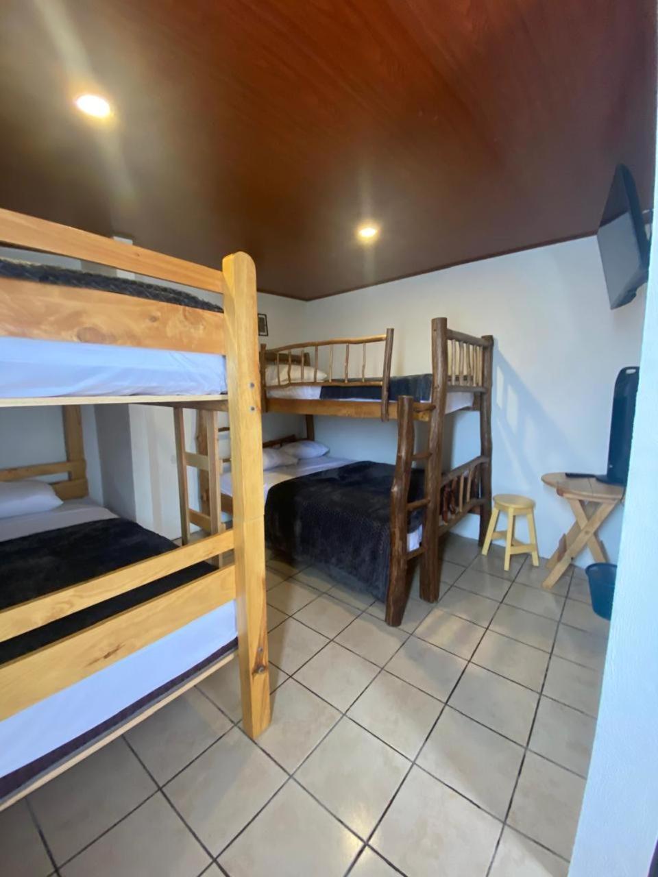 Hostal 17-52 Guatemalaváros Kültér fotó